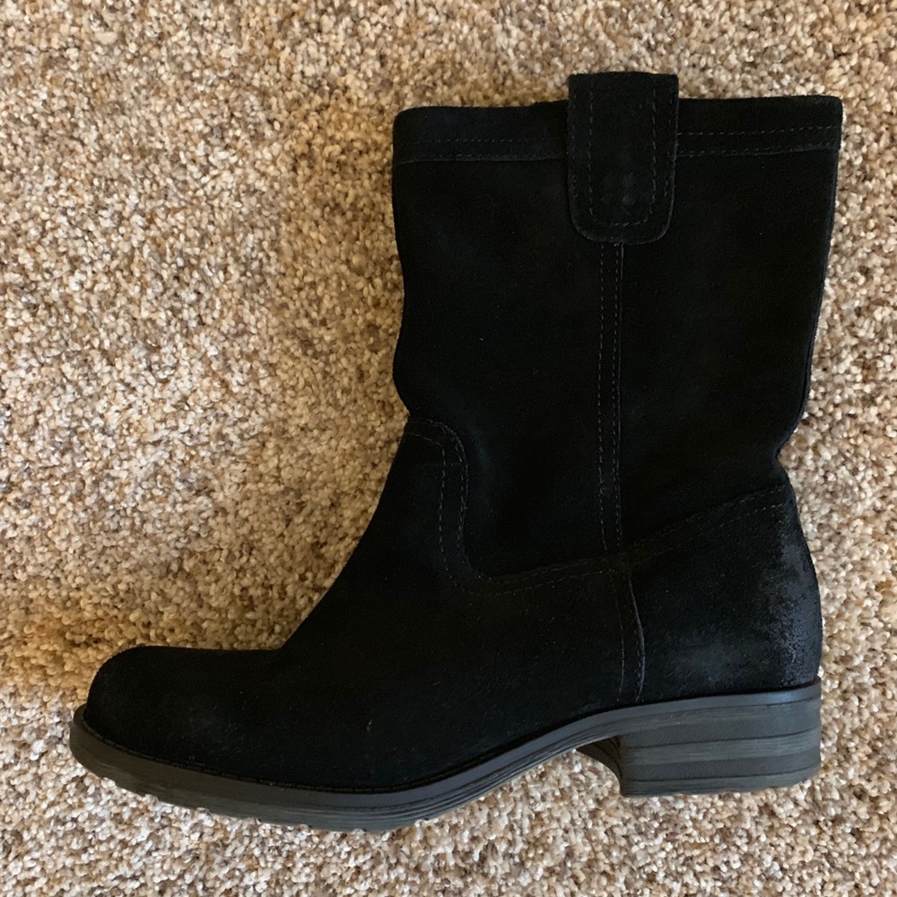 BRAND NEW black suede boots